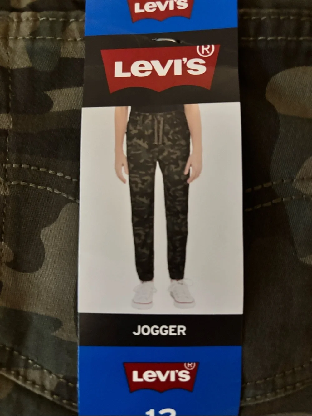 Levis levi youth